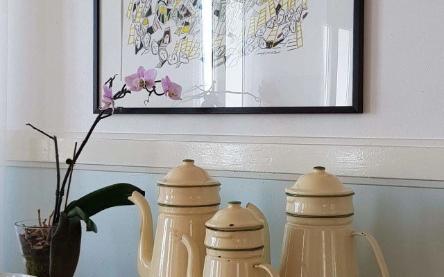 Tante Tut & Onkel E Hotel