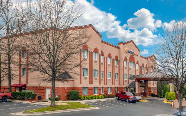 Comfort Suites Raleigh Walnut Creek