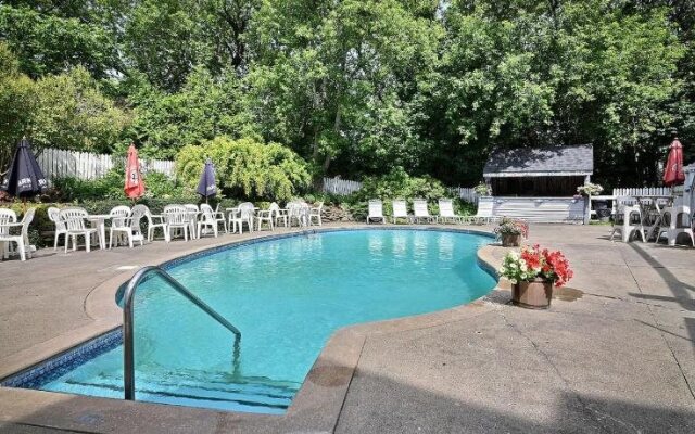 Auberge Lakeview Inn