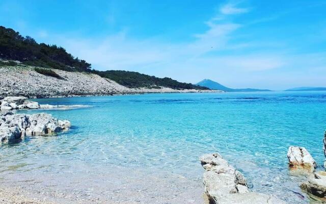 Stunning 1-bed Apartm. Near the Beach in M. Lošinj