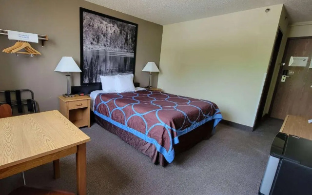 Super 8 Park Rapids
