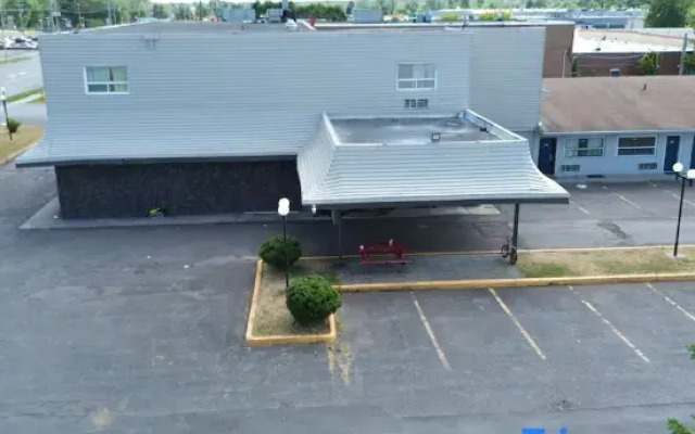 Motel 6 – Cornwall, ON