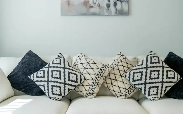 Modern South Wimbledon Stay
