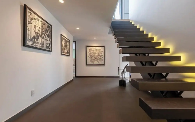319-PH Luxury 3BR Duplex PH