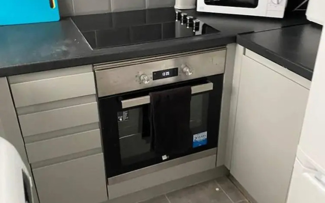 2 Bed House Near Anfield Stadium