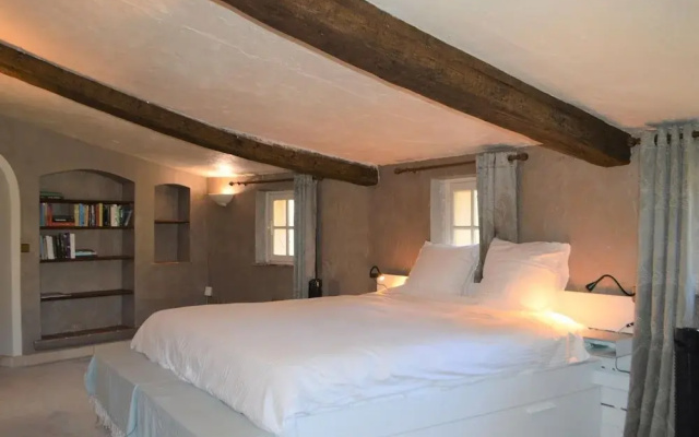 Cosy Holiday Home With Pool in Callian