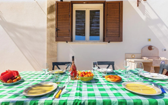 3769 Tenuta La Cornola by Barbarhouse