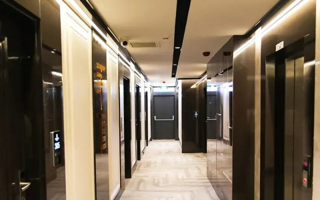 Sky Hill Hotel