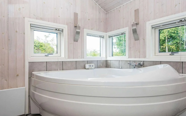 Beautful Holiday Home in Ebeltoft with Sauna