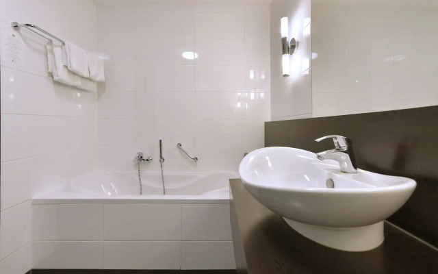 Van der Valk Hotel Sassenheim - Leiden