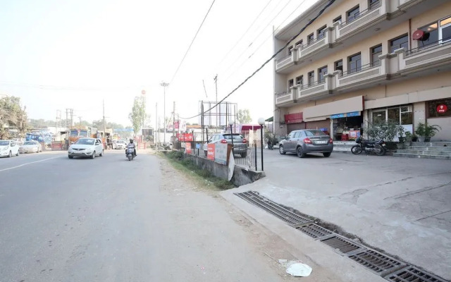 Comfort Inn by OYO Rooms