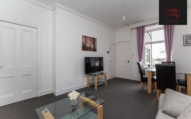 One Bedroom Apartment by Klass Living Serviced Accommodation Coatbridge - Albion Apartment with Wifi and Parking