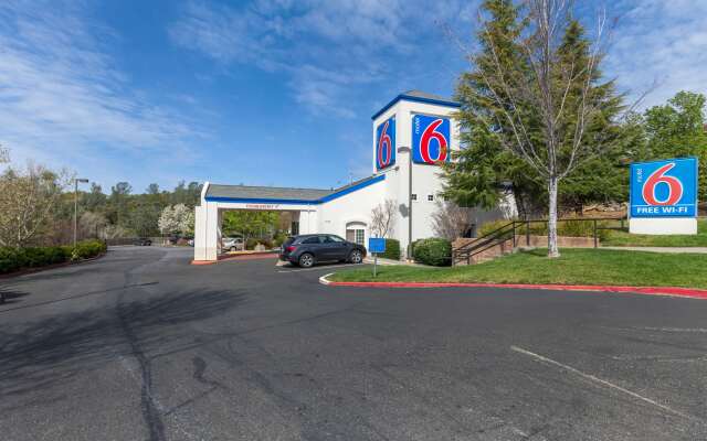 Motel 6 Auburn, CA