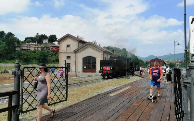 Smart Rooms & Restaurant