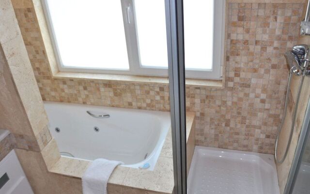 Spacious Villa in Vilamoura With Barbecue