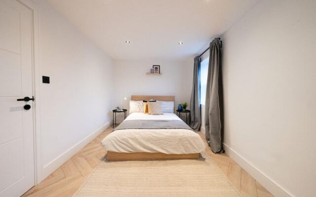 The Battersea Place - Charming 4bdr Flat