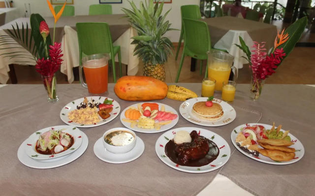 Hotel La Aldea del Halach Huinic