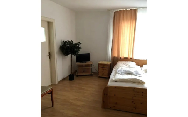 City Hotel-Garni