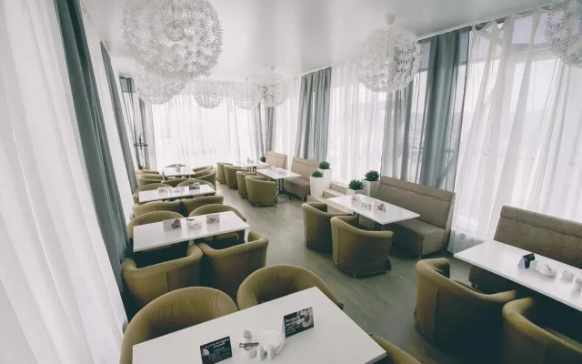 Golden House Hotel