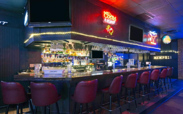 Super 8 Longview/North