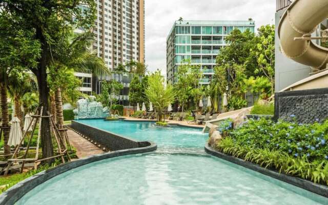 Unixx Pattaya Condo In Central Area