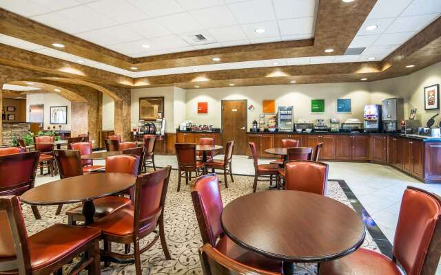 Comfort Inn & Suites Henderson - Las Vegas