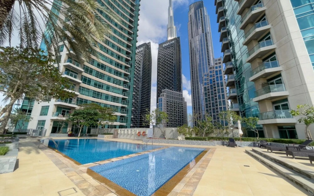 Maison Privee - Superb Apt with Burj Khalifa, Fountain & Opera Vws