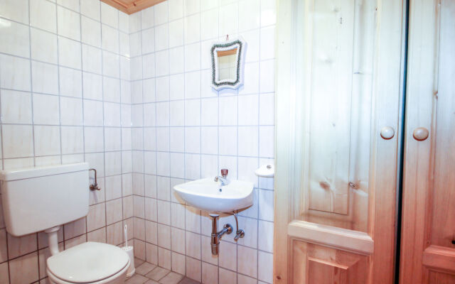 Hölzl