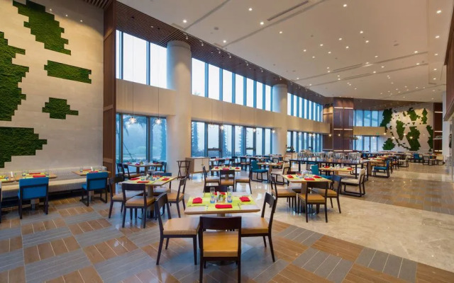 Holiday Inn Haikou West Coast