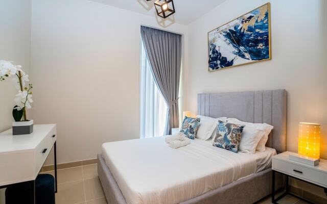 Tanin - Breathtaking Panoramic Canal Views From Balcony
