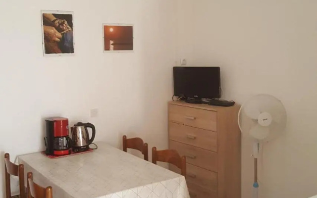 Apartment Povljana 6468a