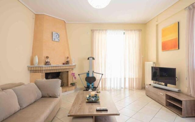 Saronis seaview 2bdr residence 500m from the beach