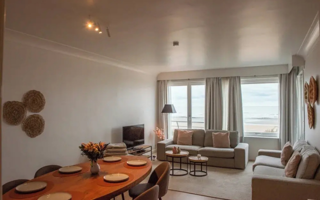 Apartment in Nieuwpoort With Sea Views