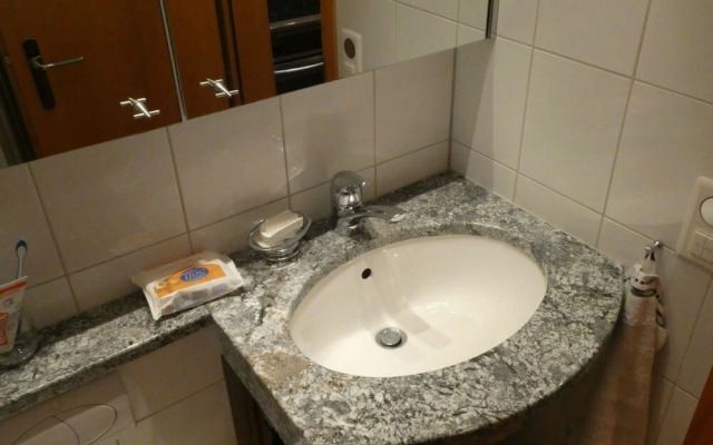 Chalet Waldchutz - 2 Stock Lenk