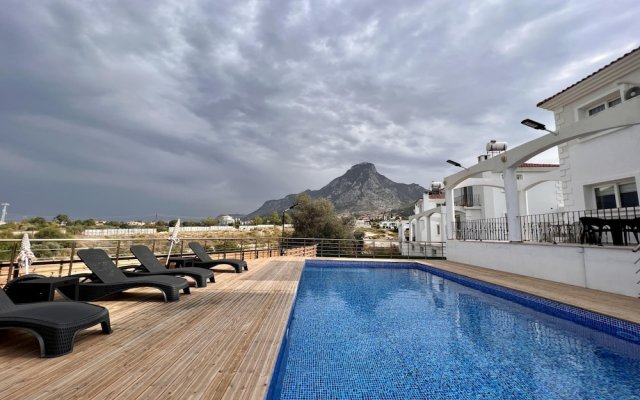 Villa With Private Pool 10 min to Kyrenia Gates