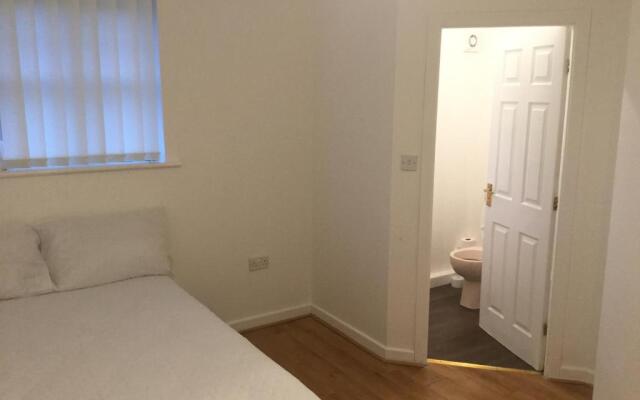 Quiet Residential Area, Within Easy Reach to Town