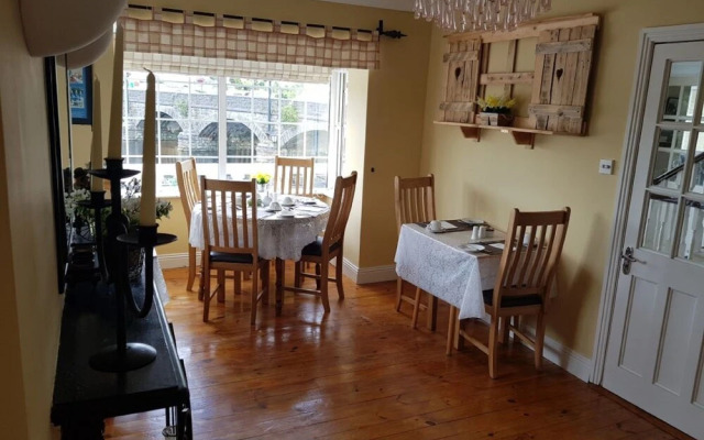 The River's Edge Guest House