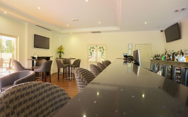 Best Western Plus Hovell Tree Inn