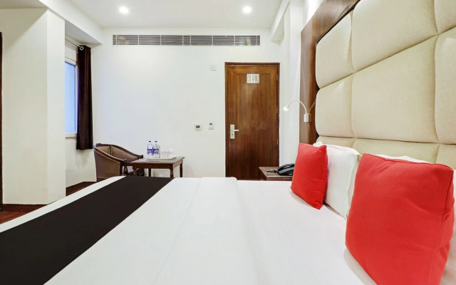 Capital O 2242 Hotel Yuvraj Deluxe
