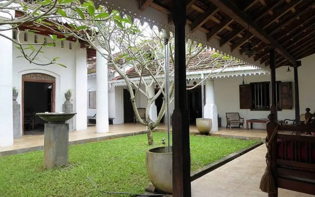 Robin Hill Suites