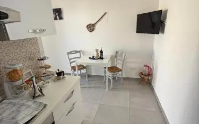 F&L house