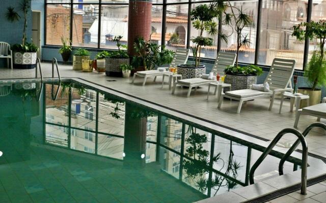Real Plaza Hotel & Convention Center