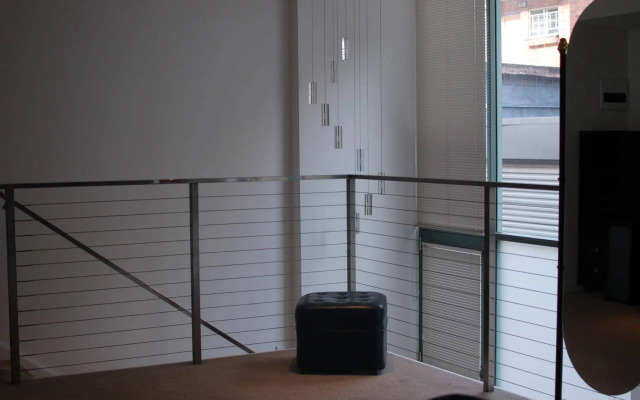 Darling Harbour Apartment