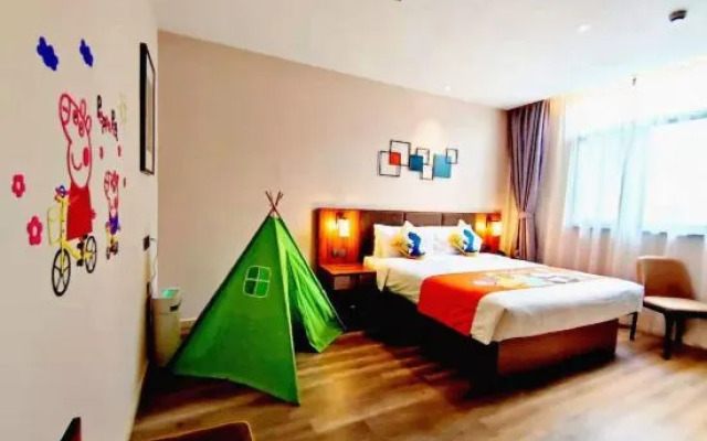 Homeinn Plus Hotel (Huzhou Normal College Meidiya Plaza)
