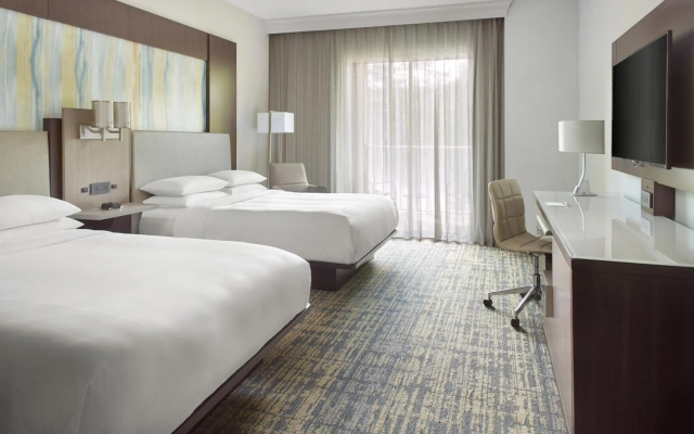 HomeTown Inn & Suites