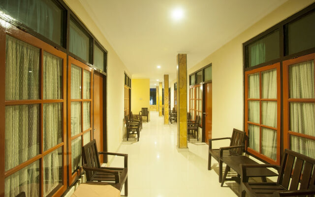 Catur Adi Putra Hotel