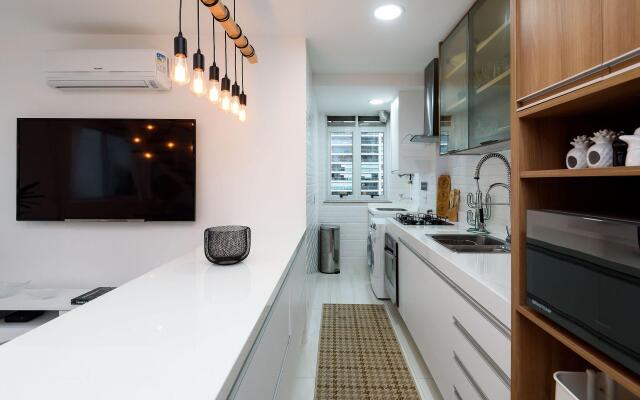 Apartamento c/ Piscina e Garagem | FL 960/602