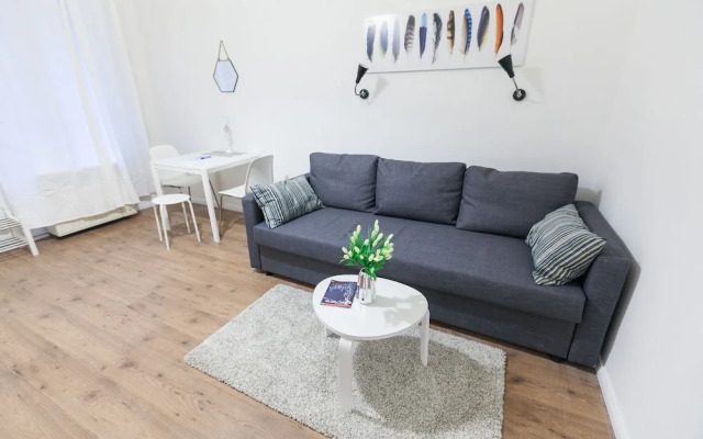 Classic Ernesto near Opera