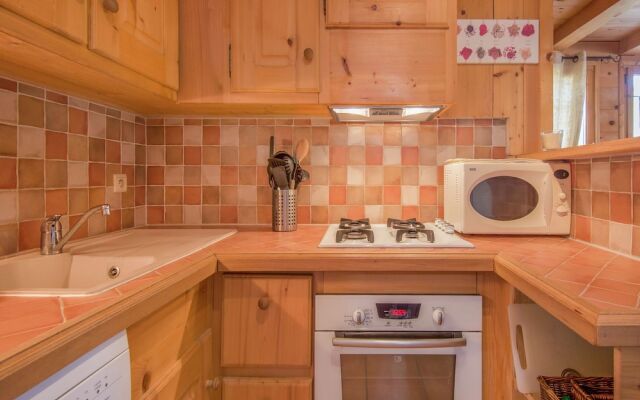 Pretty Apartment in a Separate Mountain Chalet