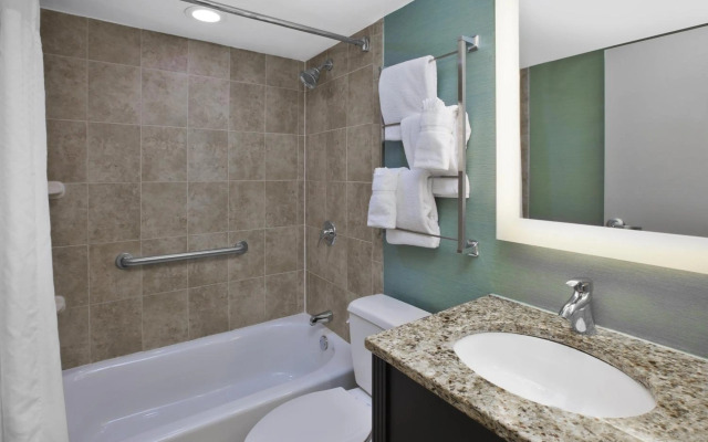 Holiday Inn Columbus Dwtn-Capitol Square by IHG